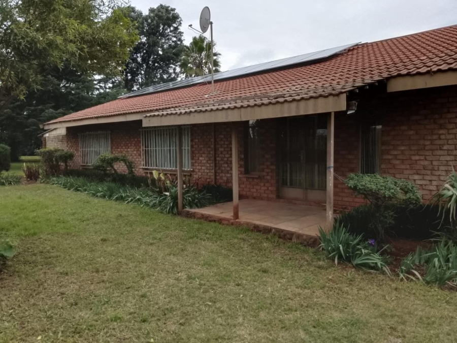 Commercial Property for Sale in Hartbeesfontein North West